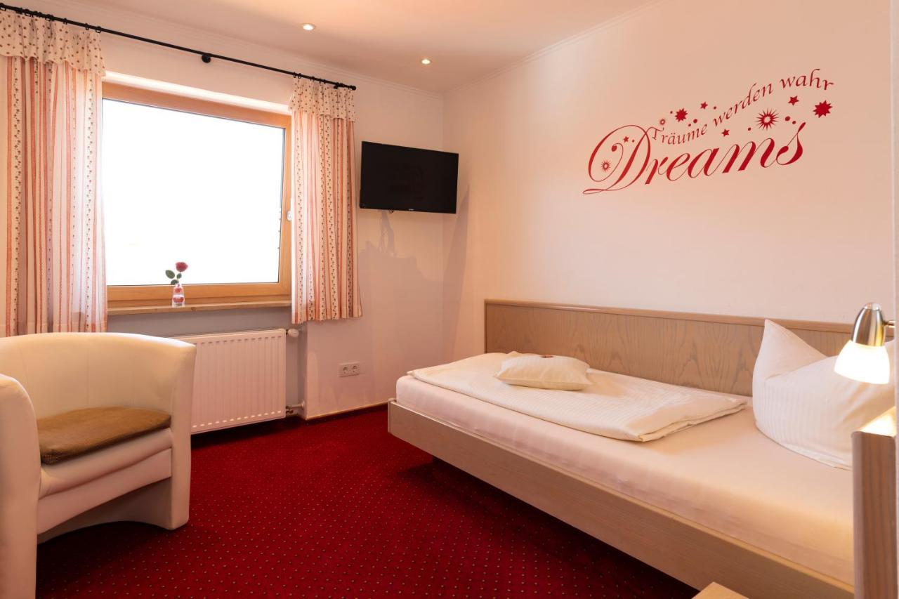 Hotel Garni Bergidyll - Adults Only Pfronten Exterior foto